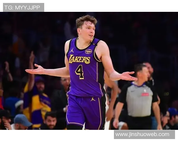 射手克内克特35分钟仅得8分 三分命中率低迷正负值惨淡-25 射手克内克特35分钟仅得8分 三分命中率低迷正负值惨淡-25